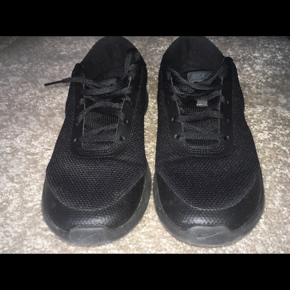 Black Nikes, Women’s 8 - Picture 1 of 6